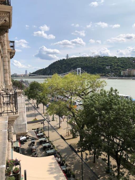 Baroque Danube Panorama Red Apartment Budapesta Exterior foto