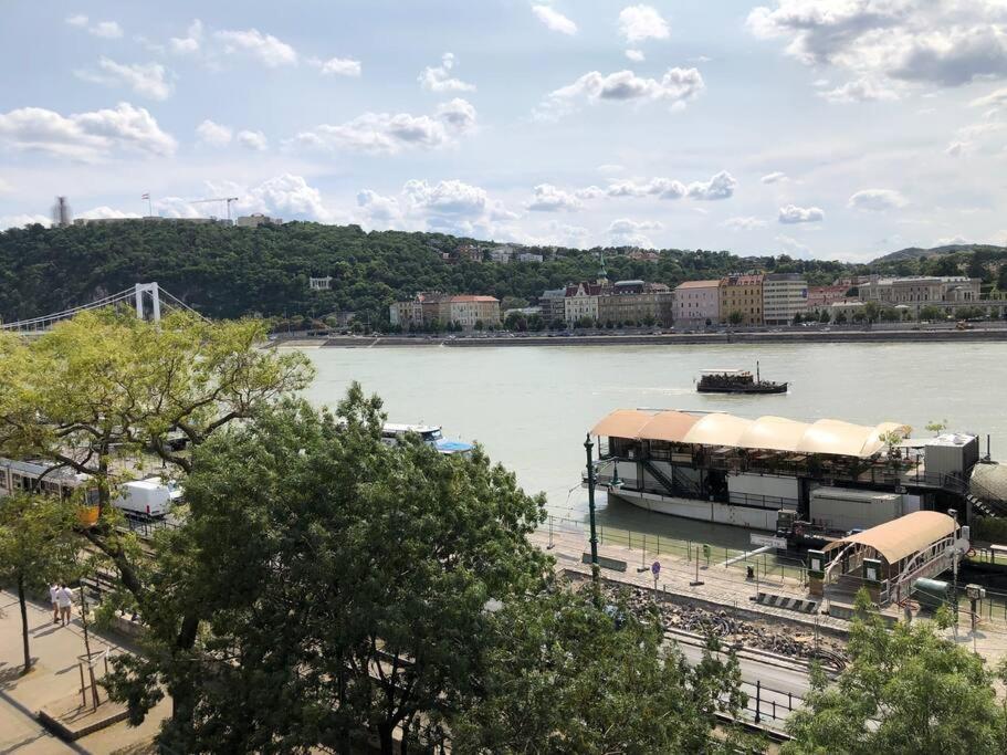 Baroque Danube Panorama Red Apartment Budapesta Exterior foto
