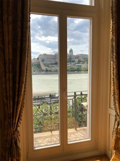 Baroque Danube Panorama Red Apartment Budapesta Exterior foto